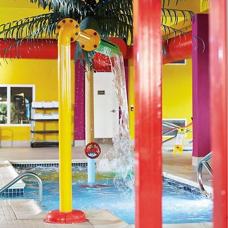 Comfort Suites Regina Bagian luar foto